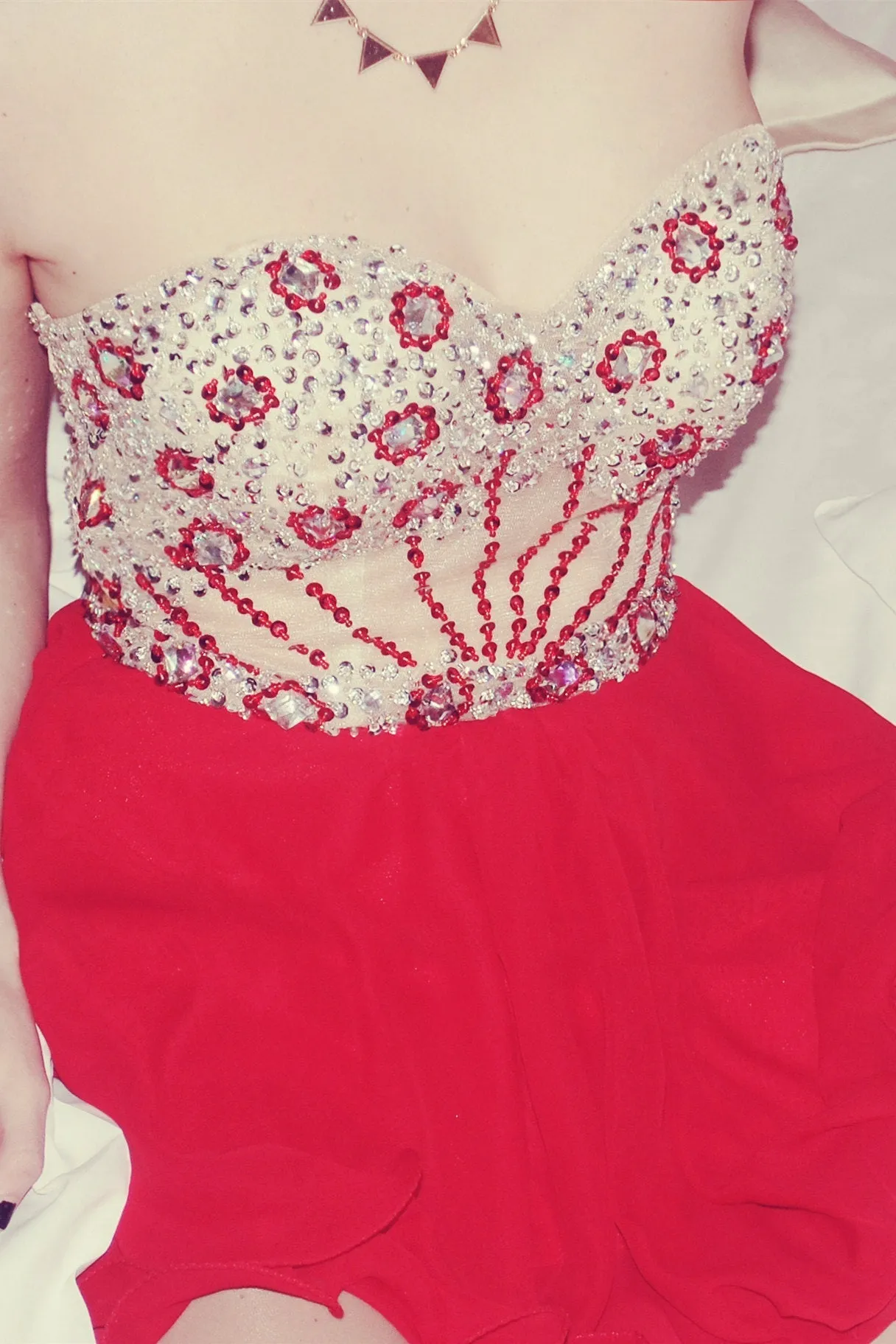 A-line Sweetheart Knee Length Chiffon Rhinestone Prom Dress