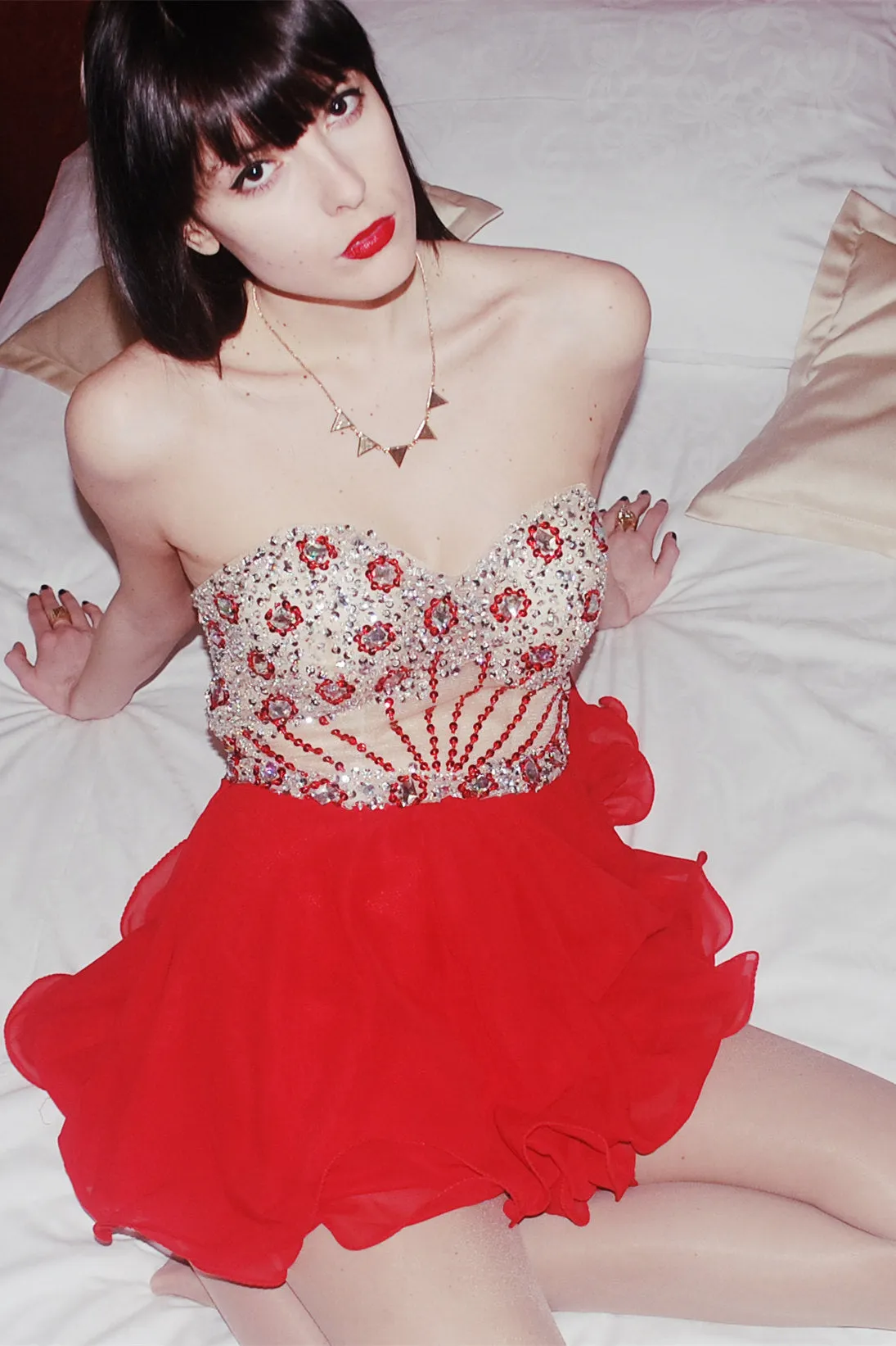 A-line Sweetheart Knee Length Chiffon Rhinestone Prom Dress