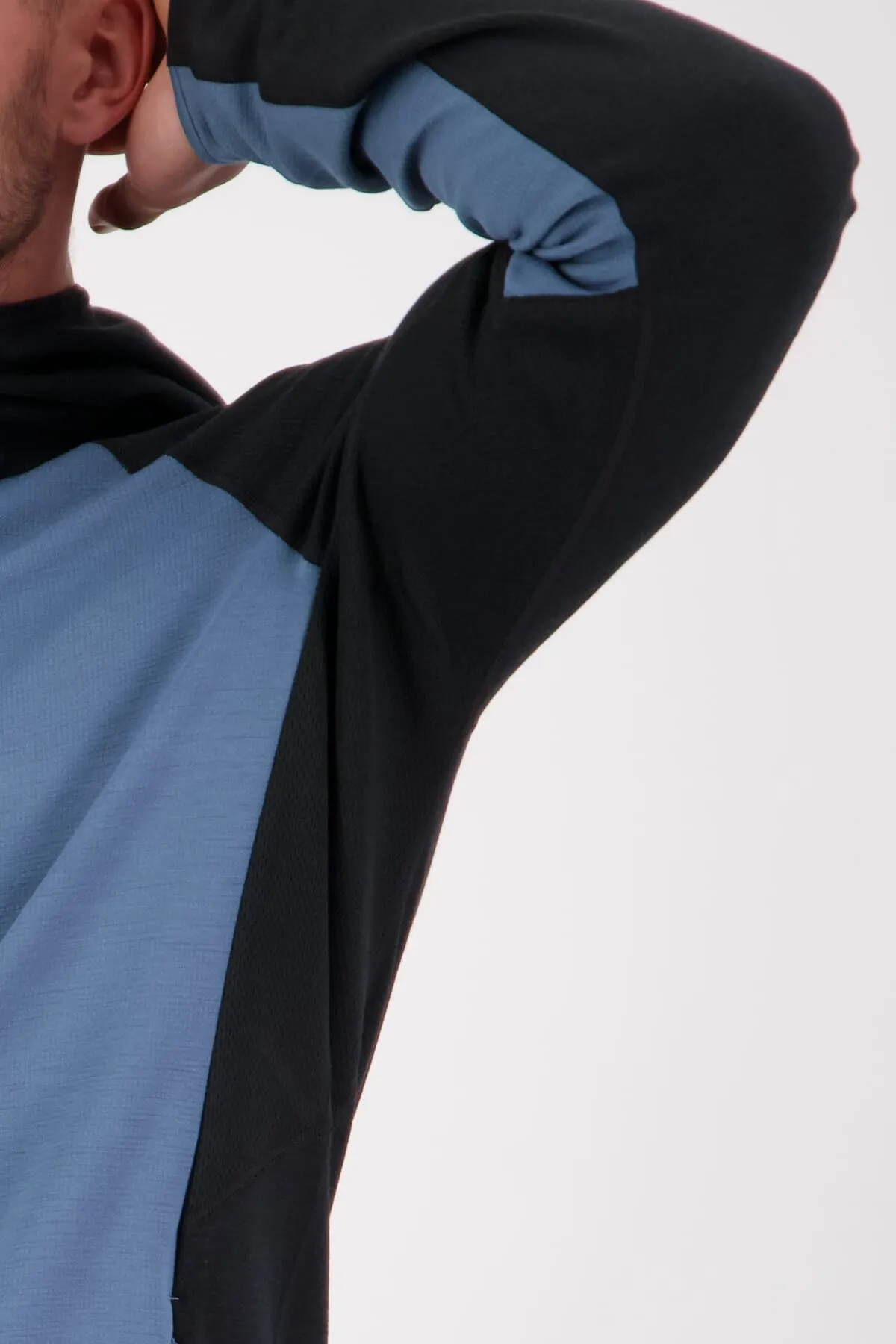 Approach Merino Gridlock Hood - Blue Slate Black