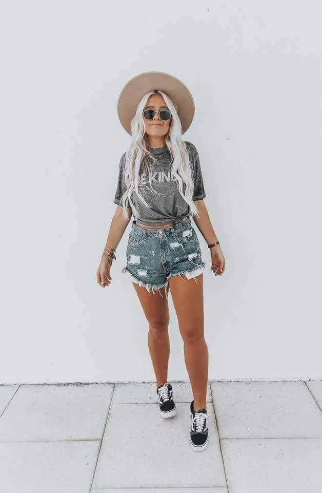 Be Kind - Boyfriend Tee