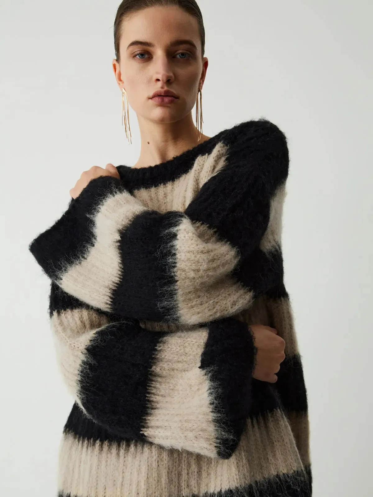 Betty - Cozy Oversized Knit Woman's Sweater