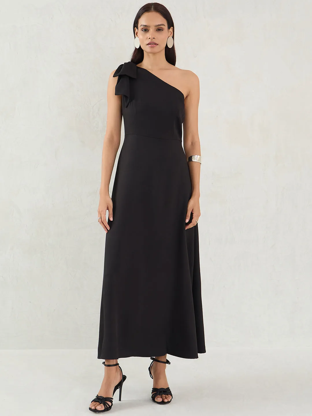 Black One Shoulder Bow Detail Maxi Dress