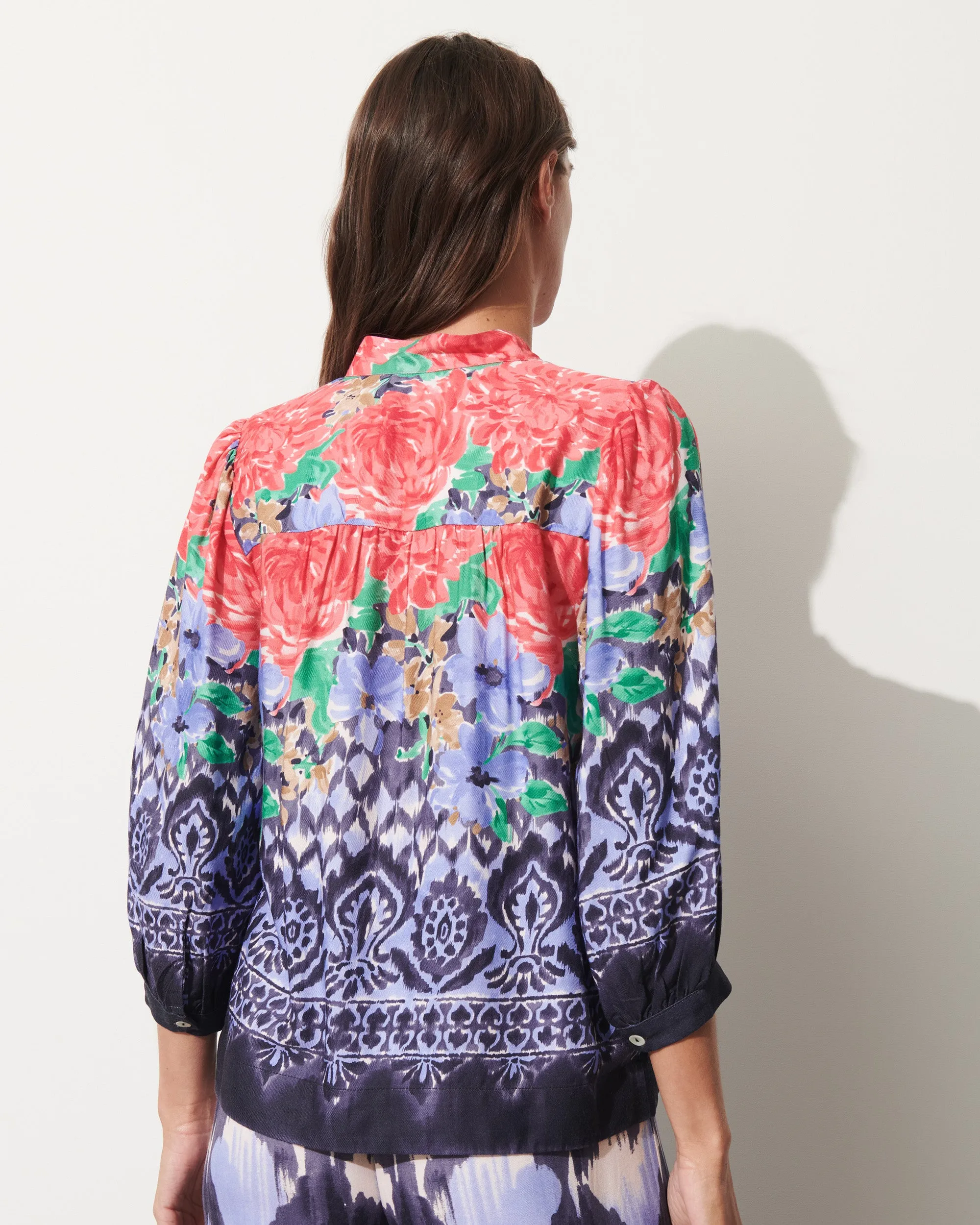 Danilia Top