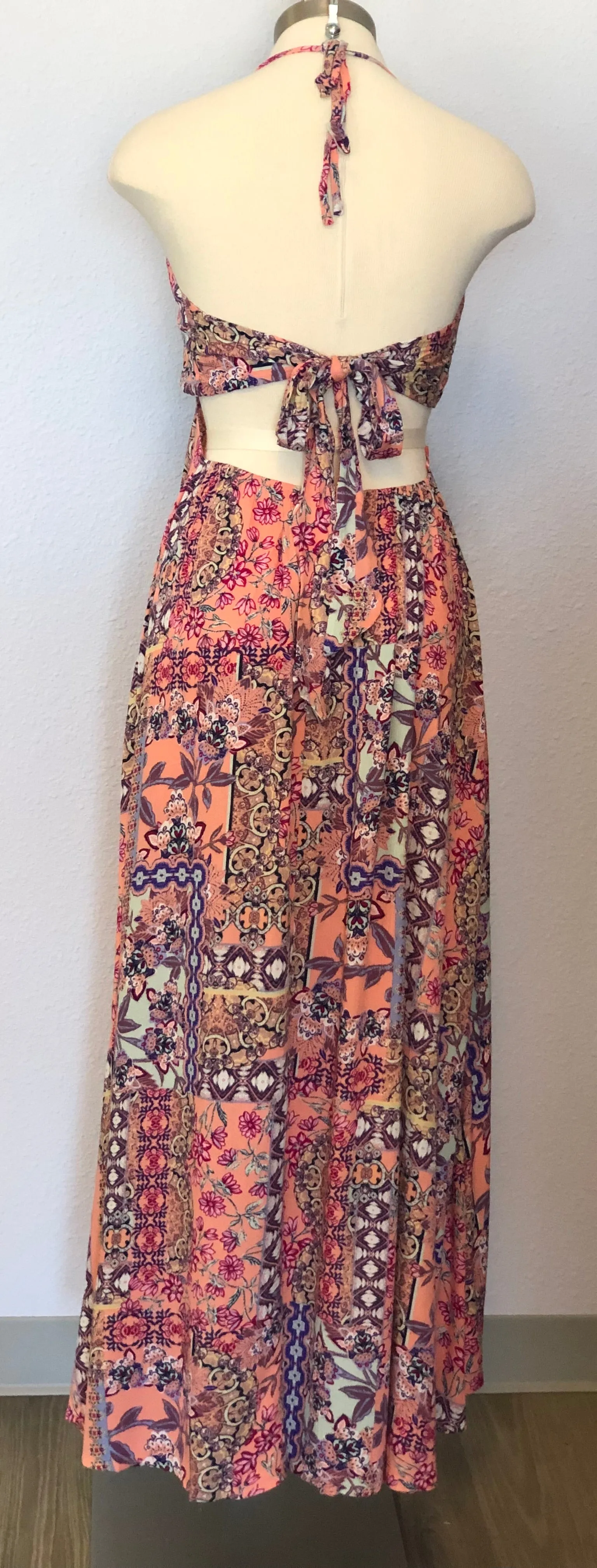 HALTER TIE UP DRESS