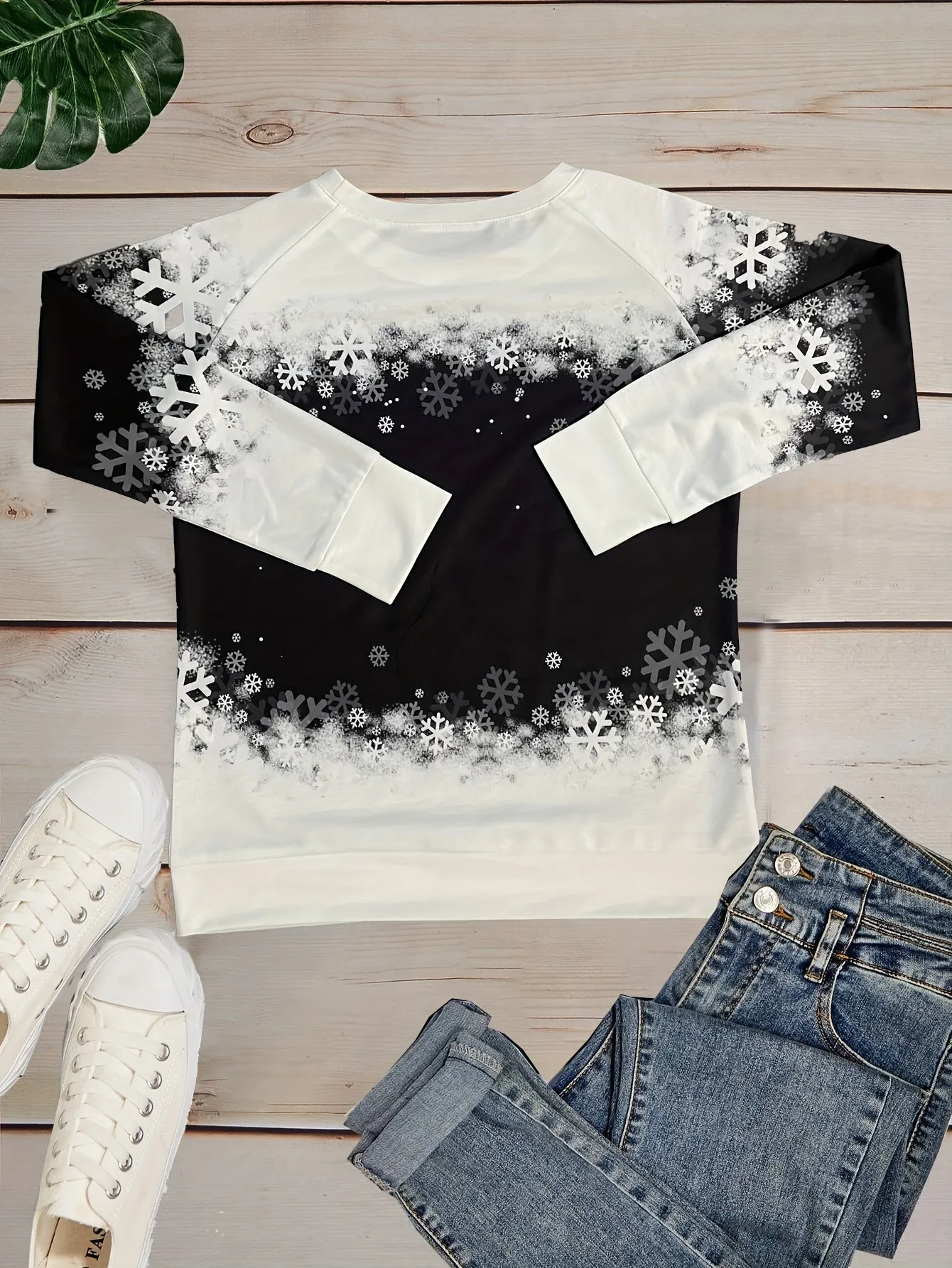 Jessica | Snow Cat Winter Top