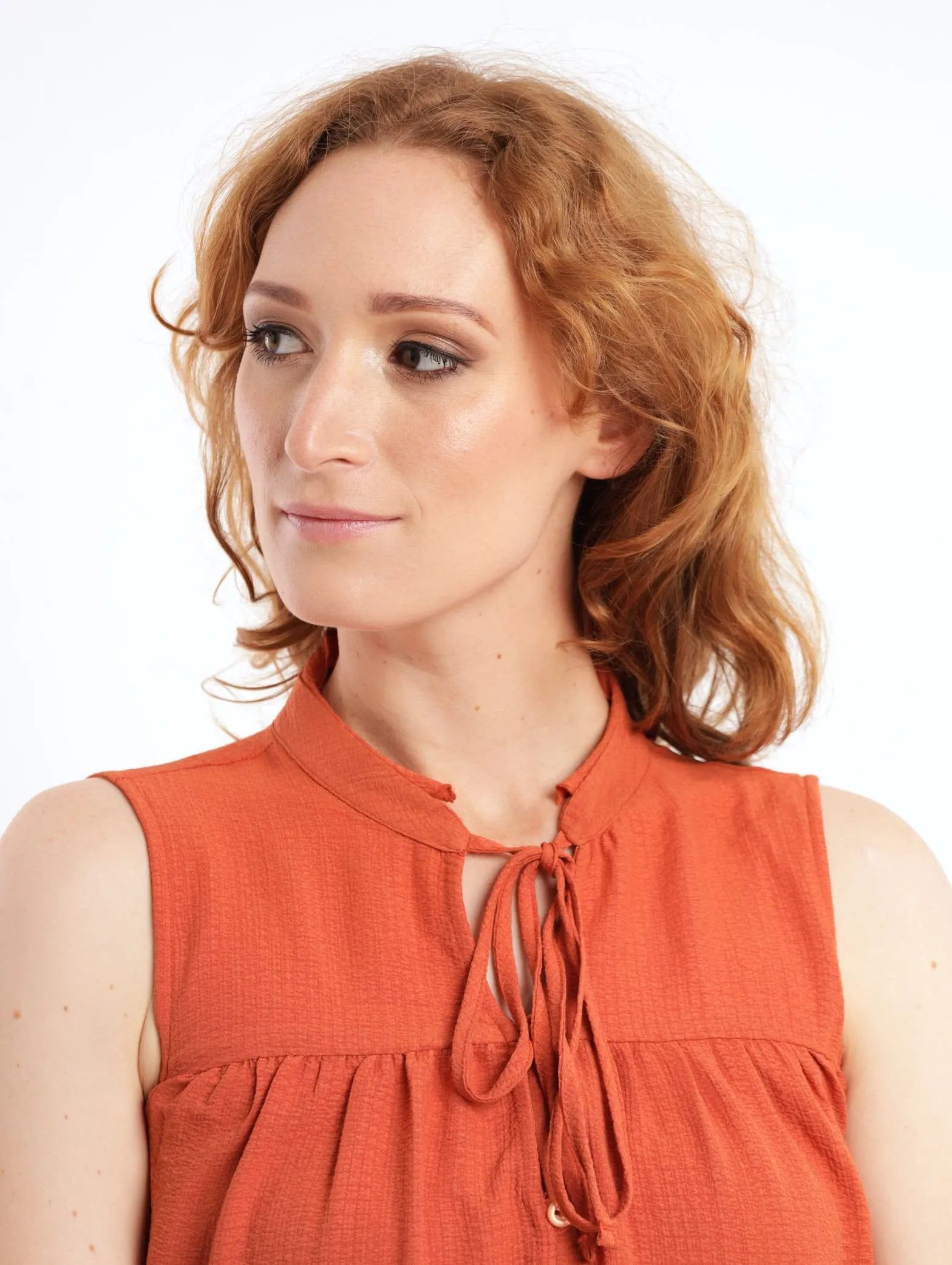 Ladies Sleeveless Tiered Crinkle Tank Top - Caramel