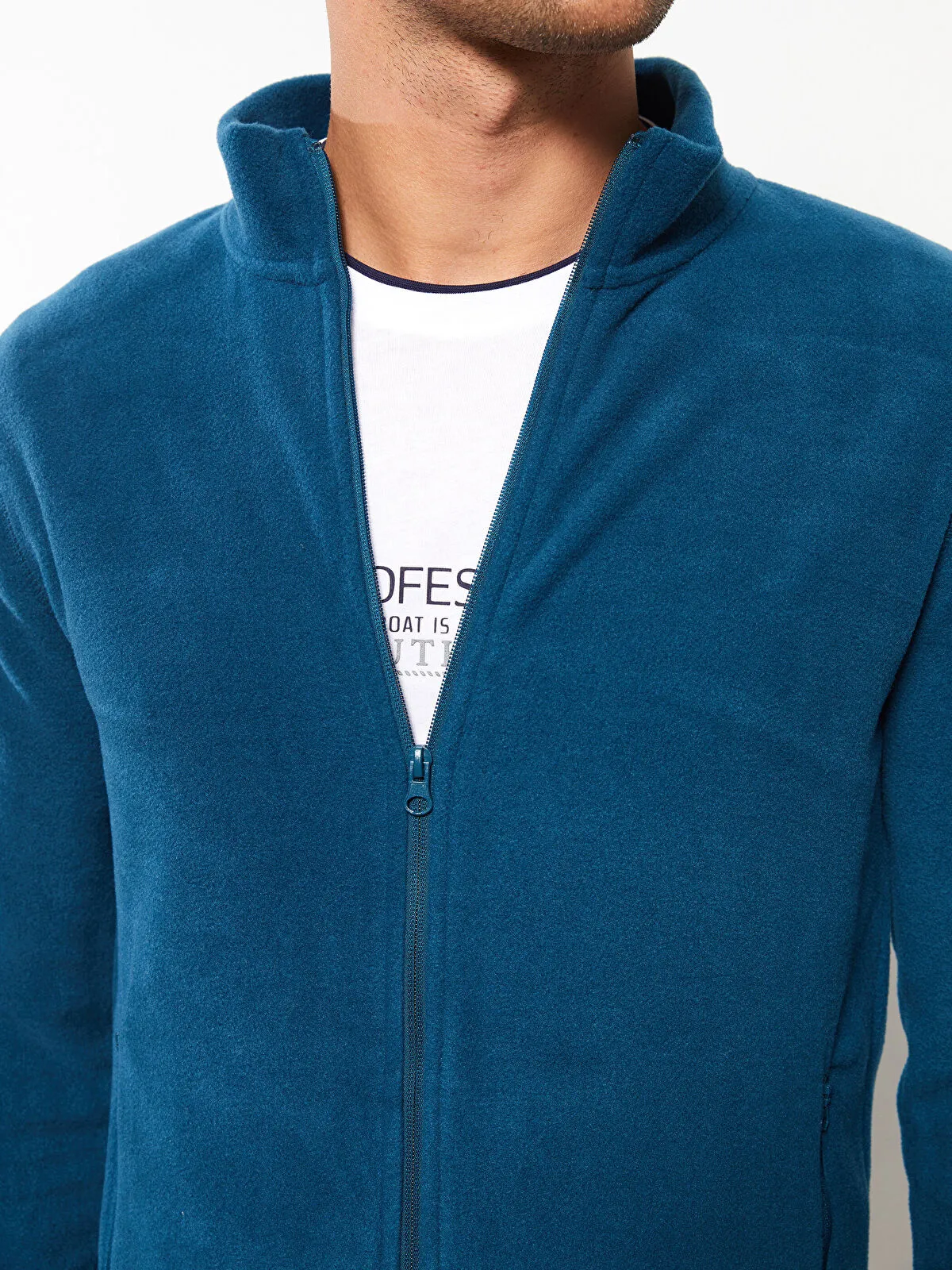LCWAIKIKI Basic Comfortable Fit Stand Up Collar Men Sports Cardigan