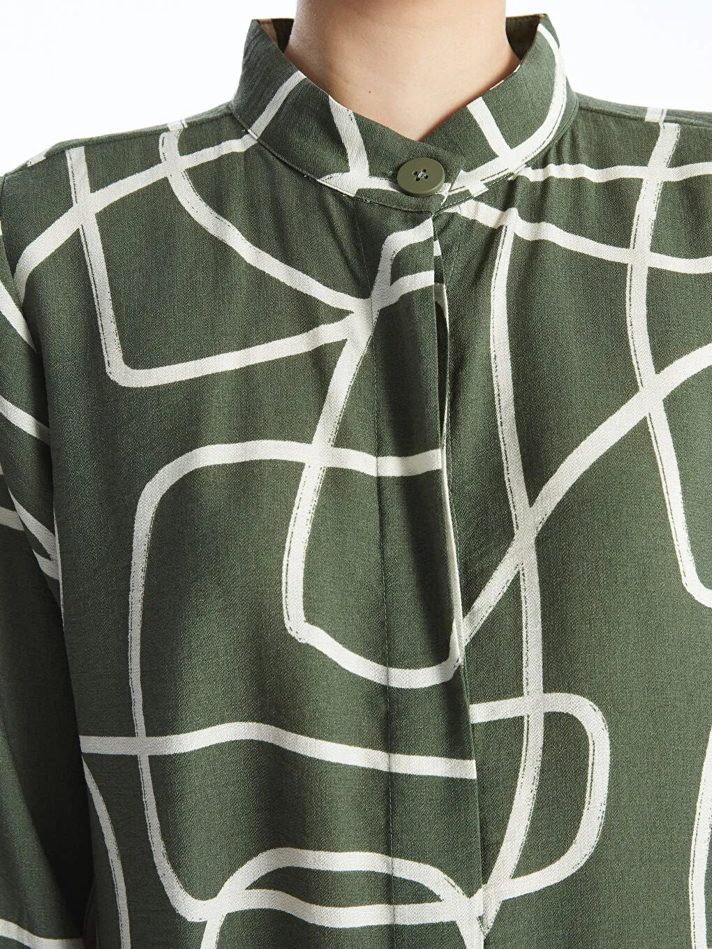 LCWAIKIKI Classic Black Judge Collar Patterned Women Shirt Tunic