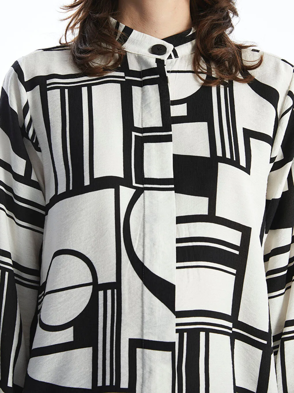 LCWAIKIKI Classic Black Judge Collar Patterned Women Shirt Tunic