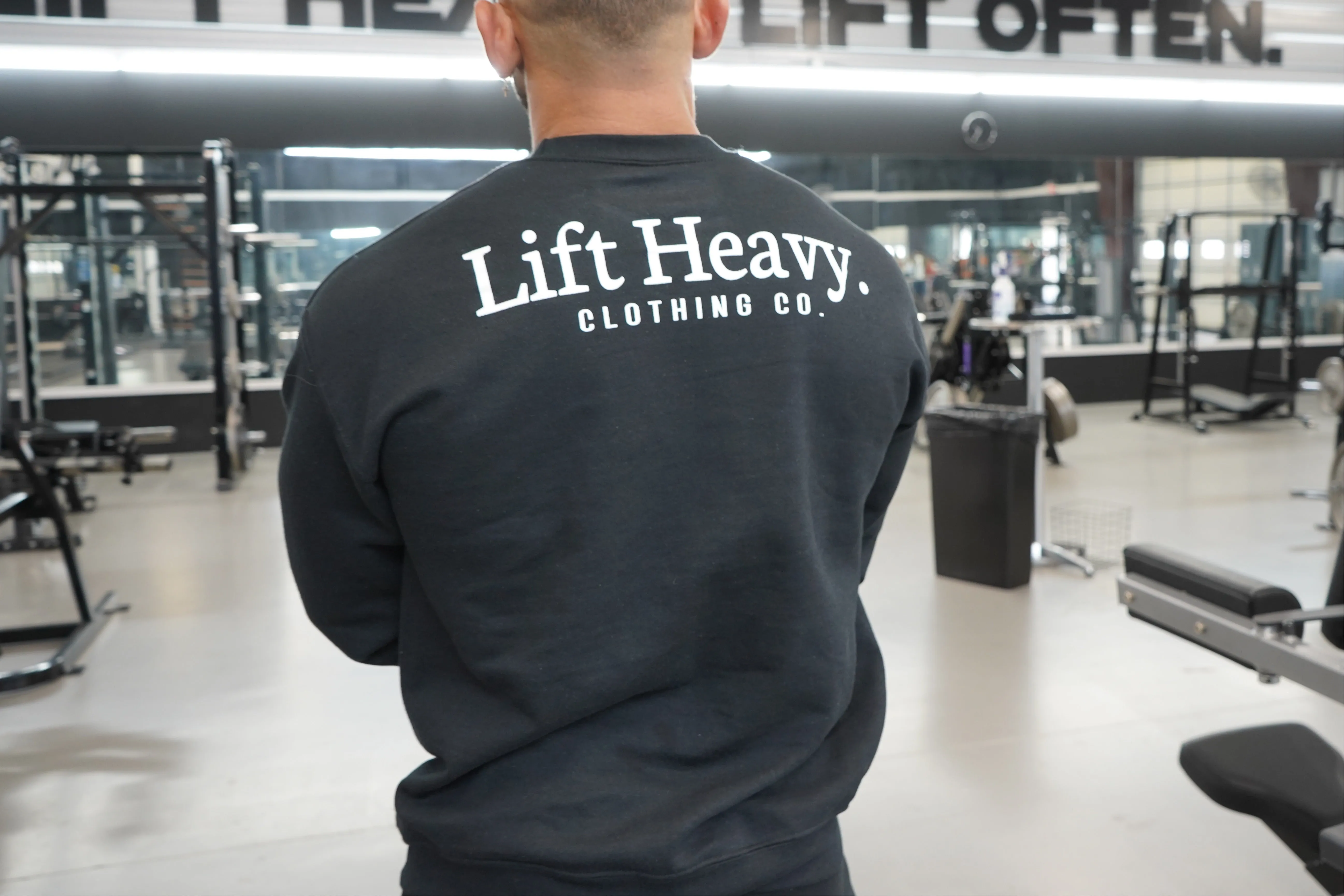 LIFT HEAVY LOGO SWEATER - BLACK
