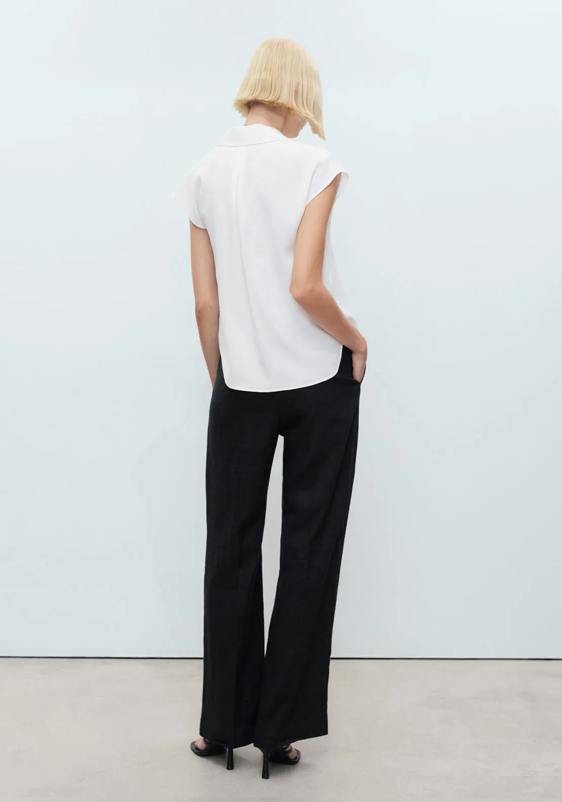 Lyocell Sleeveless Shirt - Beige