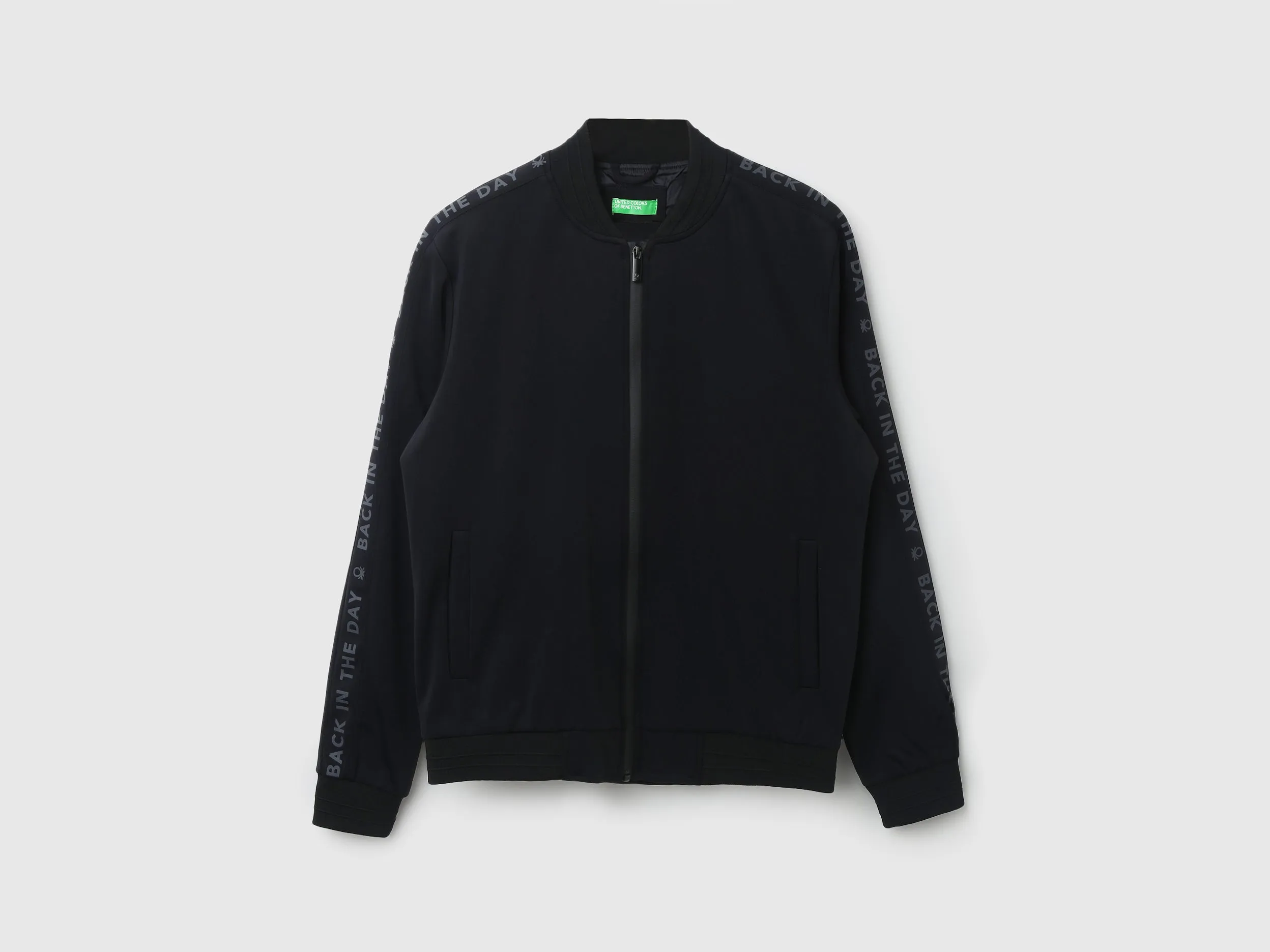 Men Solid Stand-up Collar Jacket