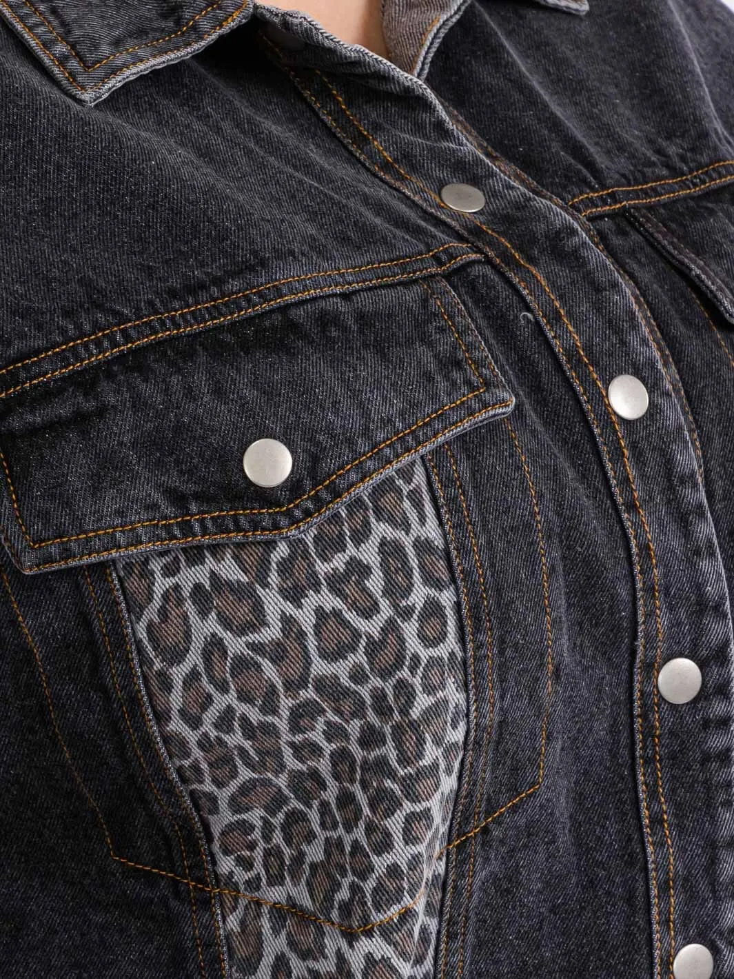 PLUS SIZE LONG SLEEVE BUTTON CLOSURE ANIMAL PRINT DENIM JACKET