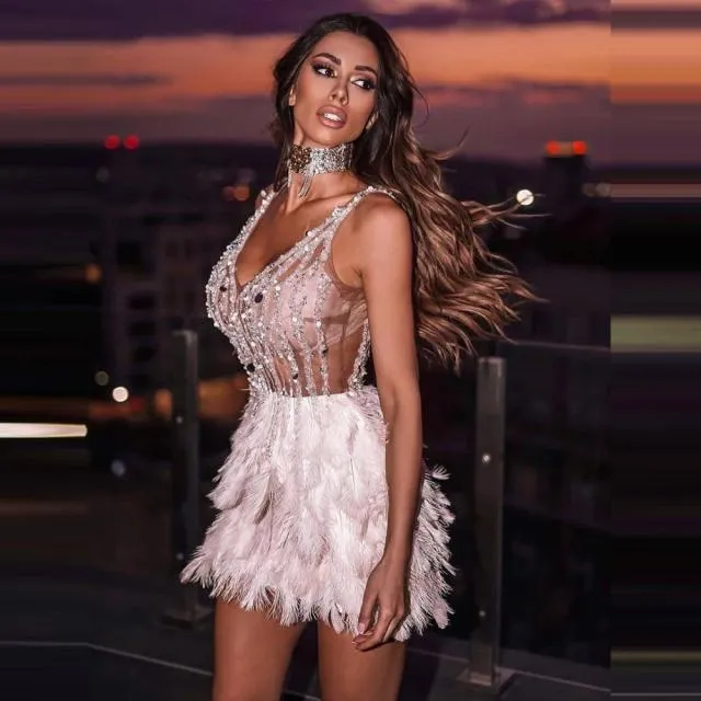 Prom Dresses Luxury Feathers Short Sequins V-Neck