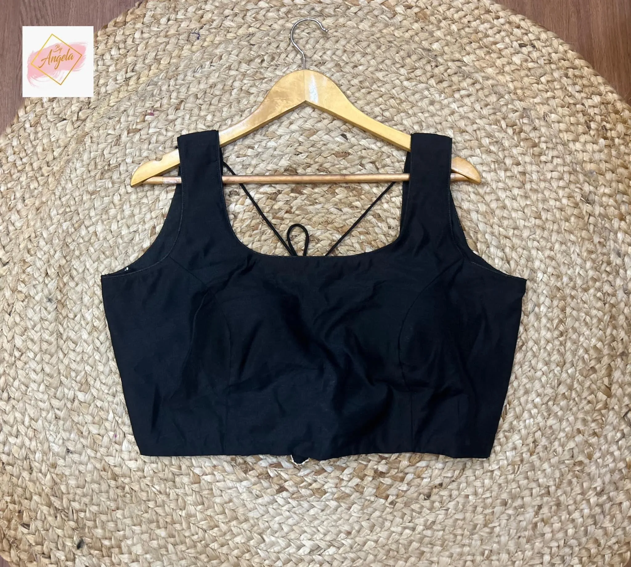 Scoop Neck Premium Sleeveless Blouse - Black