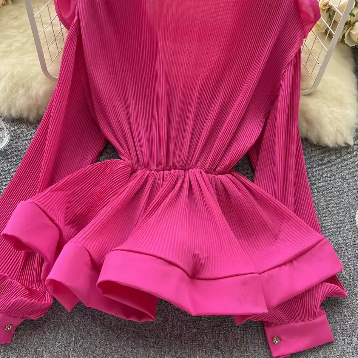Three-dimensional flower ruffled pleated V-neck pullover blouses