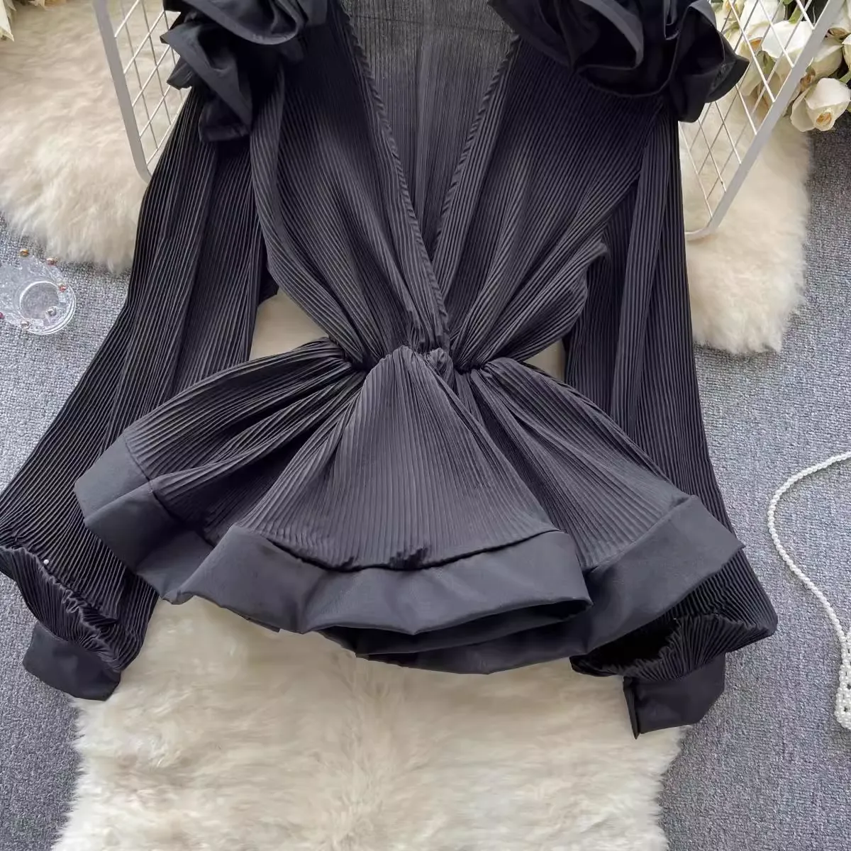Three-dimensional flower ruffled pleated V-neck pullover blouses