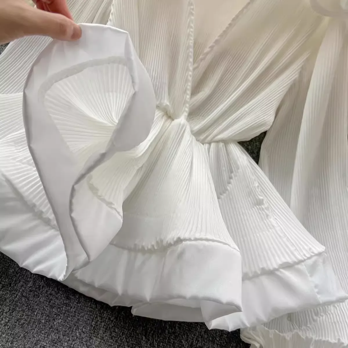 Three-dimensional flower ruffled pleated V-neck pullover blouses