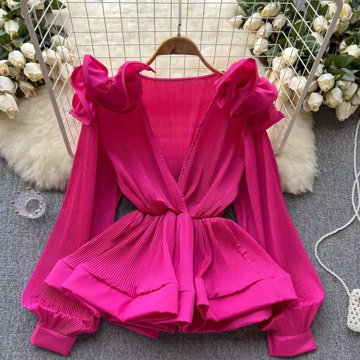 Three-dimensional flower ruffled pleated V-neck pullover blouses