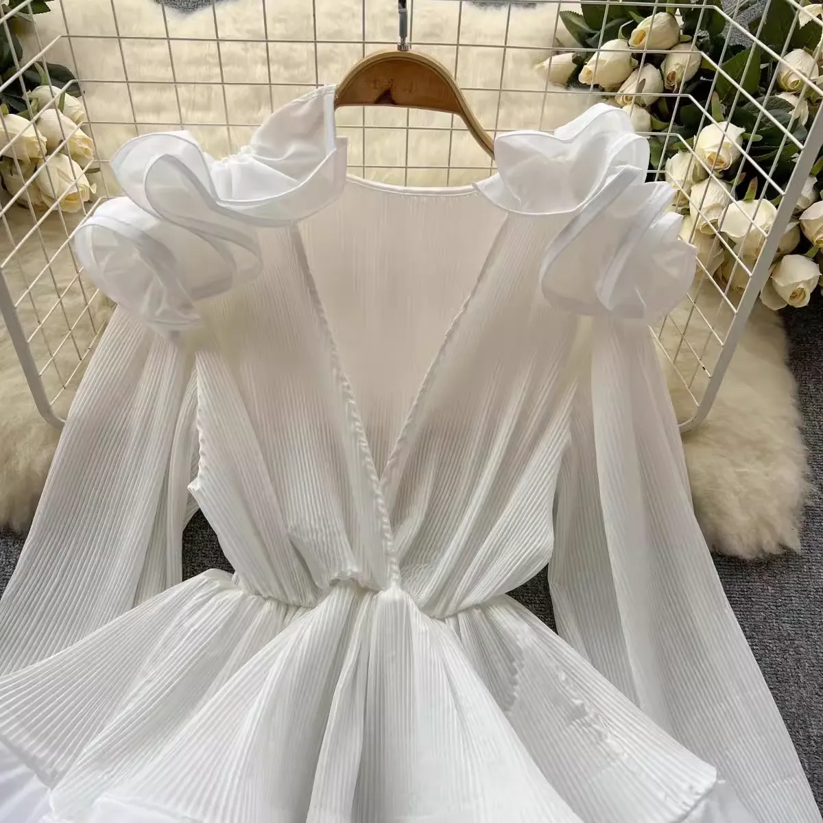 Three-dimensional flower ruffled pleated V-neck pullover blouses