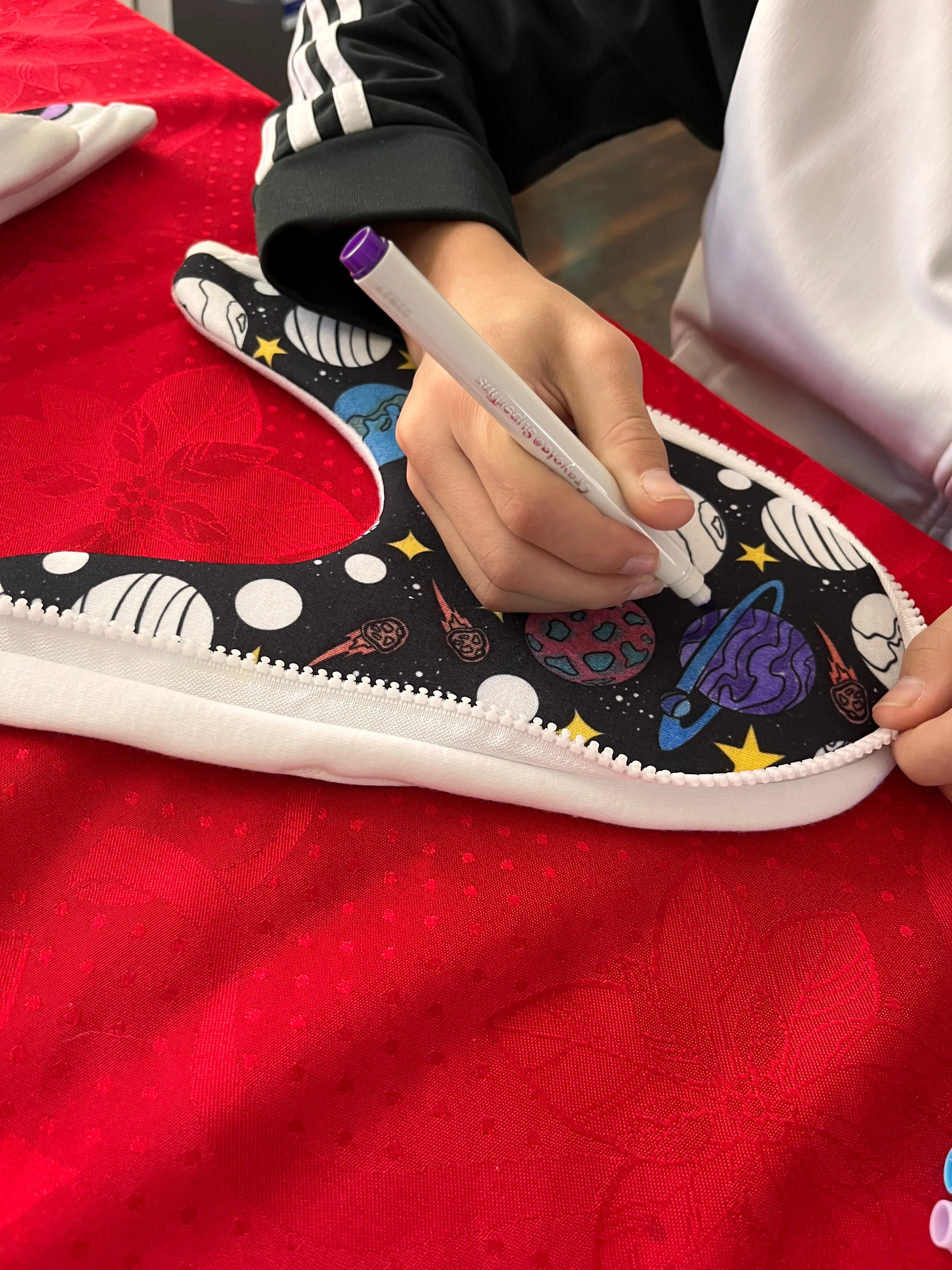 U-Color Universe Printed Zlipperz