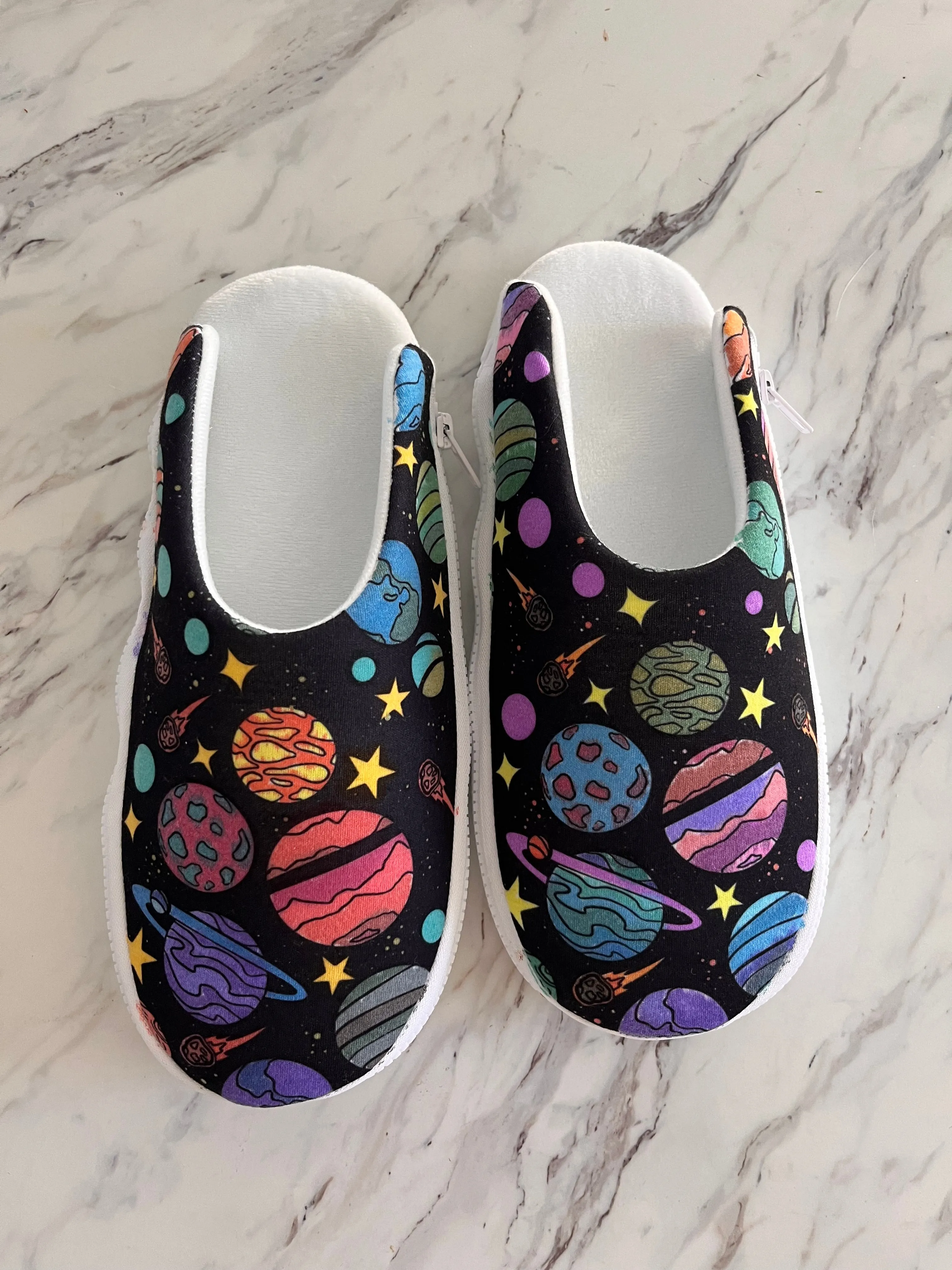 U-Color Universe Printed Zlipperz