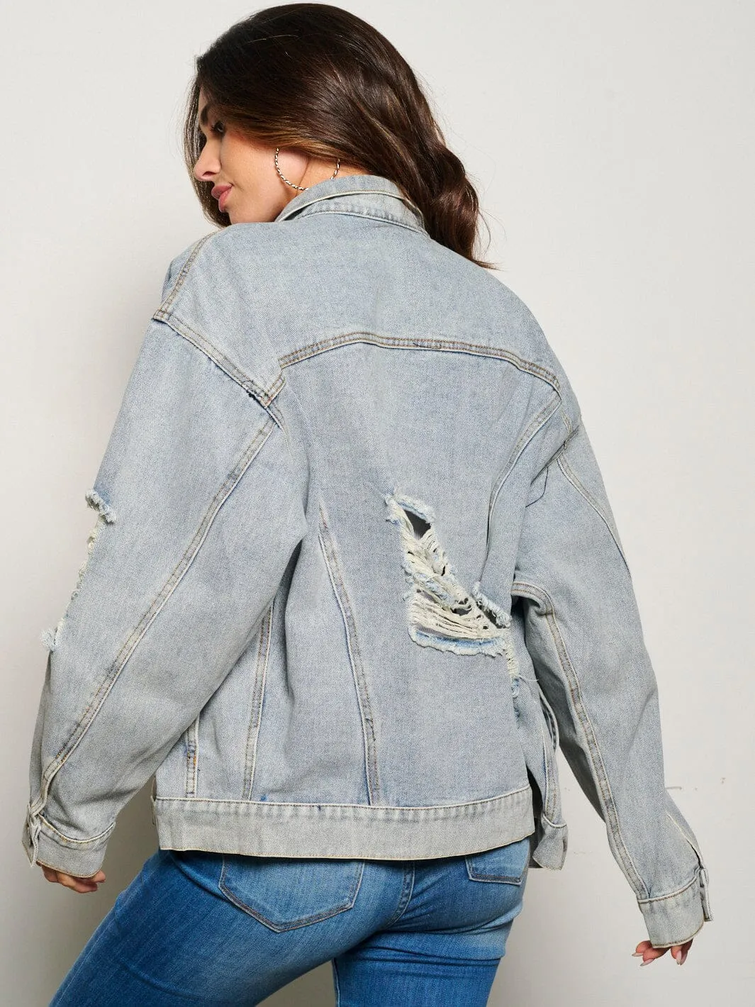 WOMEN'S LONG SLEEVE BUTTON CLOSURE DISTRESSED POCKETS DENIM JACKET