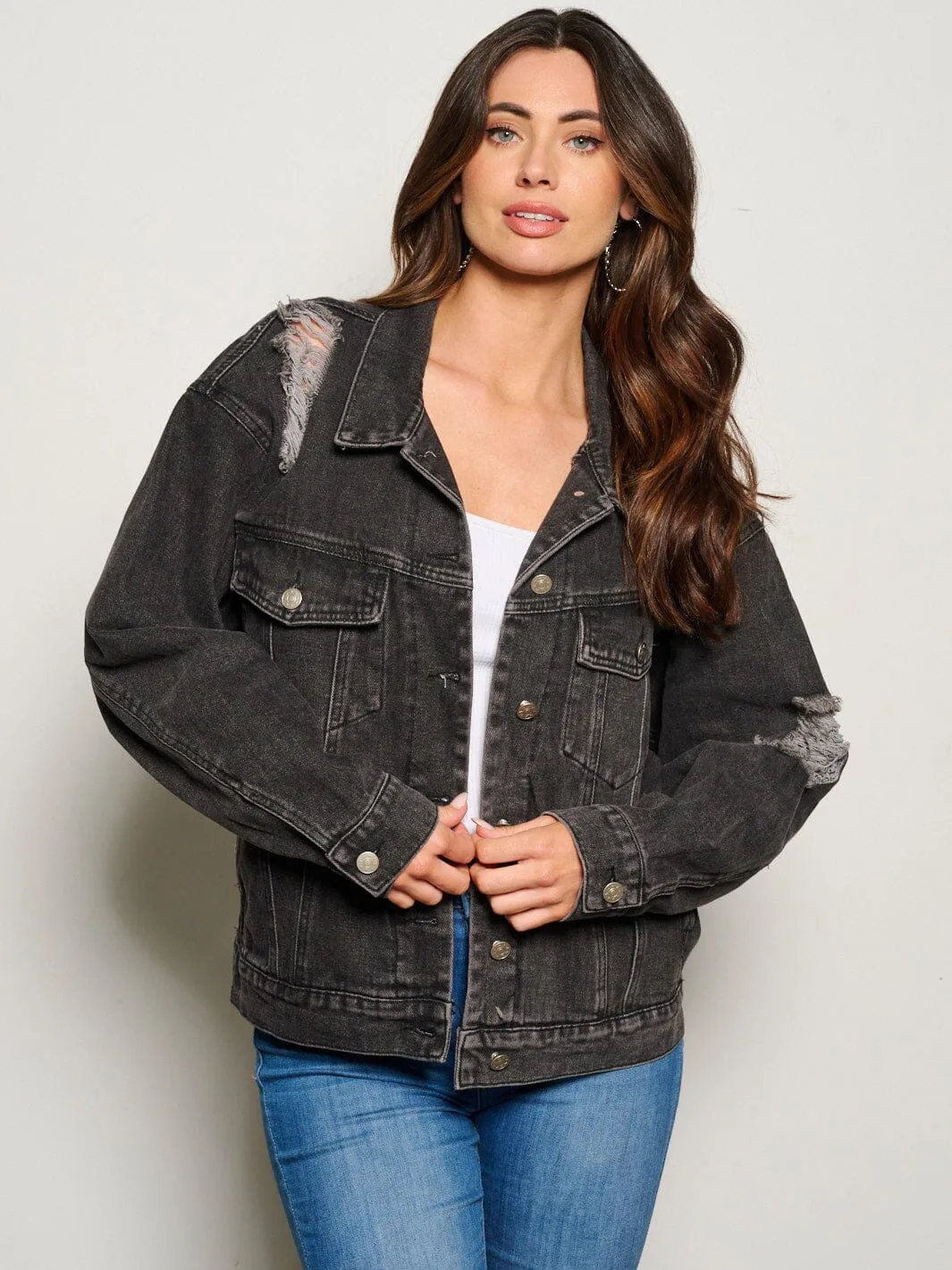 WOMEN'S LONG SLEEVE BUTTON CLOSURE DISTRESSED POCKETS DENIM JACKET