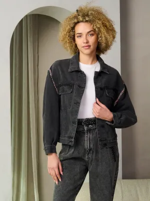 WOMEN'S LONG SLEEVE BUTTON CLOSURE STUDS TRIM DETAILED DENIM JACKET