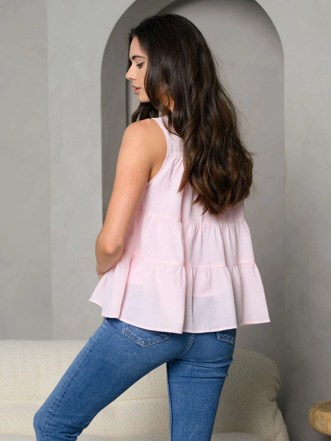 WOMEN'S ROUND NECK TIERED SLEEVELESS TOP